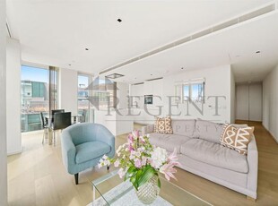 Flat to rent in Southbank Tower, Upper Ground SE1