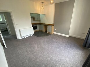 Flat to rent in Station Road, Tiverton EX16
