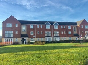 Flat to rent in Verney Road, Banbury OX16