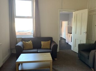 Flat to rent in Wingrove Gardens, Newcastle Upon Tyne, Tyne And Wear NE4
