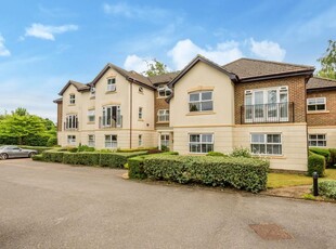 Ground Floor Apartment for sale with 2 bedrooms, Furze Hill, Kingswood | Fine & Country