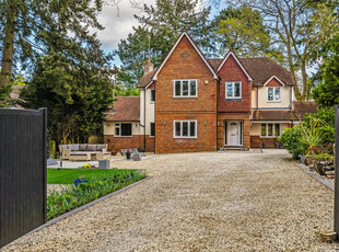 House for sale with 6 bedrooms, Woodland Walk, Ferndown | Fine & Country