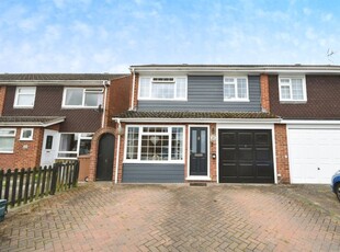 Leach Close, Chelmsford - 3 bedroom semi-detached house