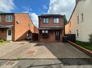 Maisonette to rent in Ford Road, Bromsgrove B61