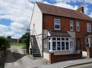 Maisonette to rent in Seaton Road, Yeovil BA20