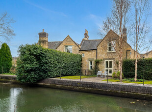 Semi-Detached House for sale with 3 bedrooms, Bliss Mill Chipping Norton, Oxfordshire | Fine & Country