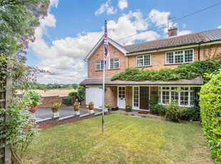 Semi-Detached House for sale with 4 bedrooms, Upper Goosehill Droitwich, Worcestershire | Fine & Country