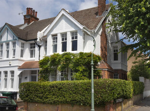 Semi-Detached House for sale with 5 bedrooms, Lyndhurst Road | Fine & Country