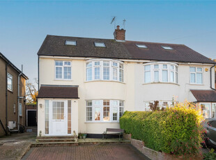 Semi-Detached House for sale with 5 bedrooms, Old Fold View, Barnet | Fine & Country