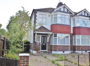 Semi-detached house to rent in Avenue Road, Woodford Green IG8