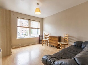 Studio to rent in Breadalbane Street, Edinburgh EH6