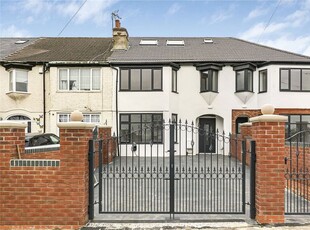 Terraced house for sale in Barnet Road, Potters Bar, Hertfordshire EN6