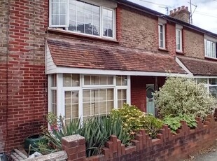 Terraced house to rent in Dudley Road, Brighton BN1