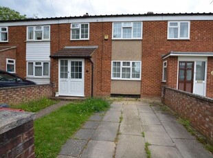 Terraced house to rent in Minster Way, Langley, Slough SL3
