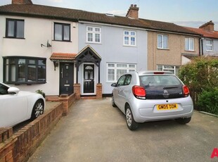Terraced house to rent in Straight Road, Romford RM3