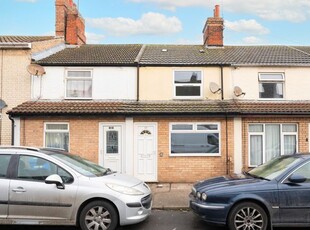 Terraced house to rent in Tonning Street, Lowestoft NR32