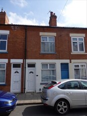 Terraced house to rent in Tudor Road, Leicester LE3