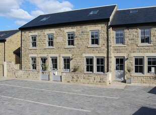 Town house to rent in Devonshire Yard, Harrogate HG1