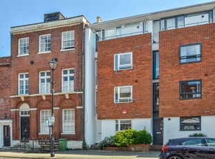 Townhouse for sale with 4 bedrooms, Old Portsmouth, Hampshire | Fine & Country