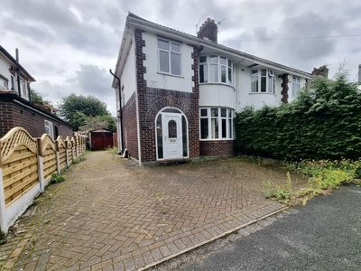 3 bedroom semi-detached house for sale in Wendover Road, Manchester, M23