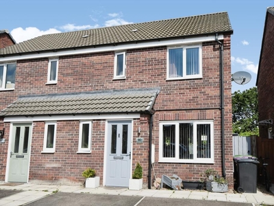 3 bedroom semi-detached house for sale in Furnace Close, North Hykeham, Lincoln, LN6