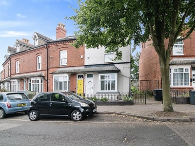 4 bedroom semi-detached house for sale in Birchwood Crescent, Birmingham, B12