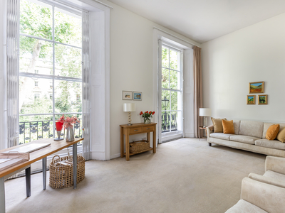 1 bedroom property for sale in Porchester Square, London, W2