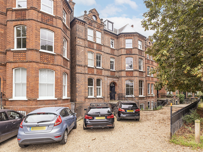 1 bedroom property for sale in Windmill Drive, London, SW4