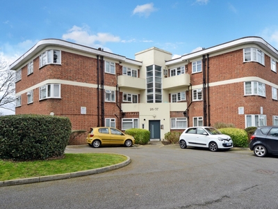 Benhill Wood Road, Sutton, SM1 2 bedroom flat/apartment in Sutton