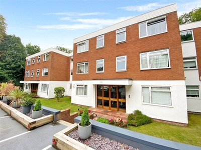 Branksome Wood Road, Bournemouth, BH4 2 bedroom flat/apartment in Bournemouth