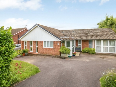Goring Field, Winchester, Hampshire, SO22 3 bedroom bungalow in Winchester