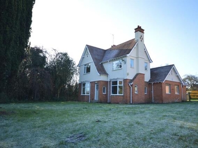 3 Bedroom Detached House For Rent In Sargeants Lane