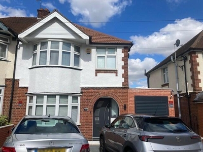 3 Bedroom House For Rent In Stopsley