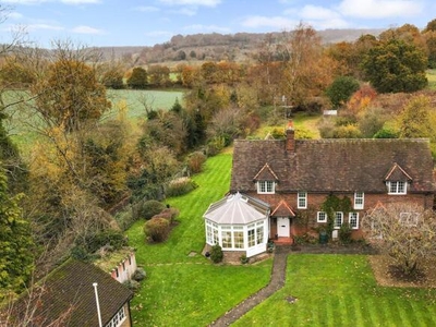 4 Bedroom Detached House For Sale In Dorking, Surrey