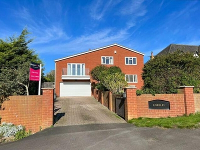 4 Bedroom Detached House For Sale In Whitton Village, Stockton-on-tees