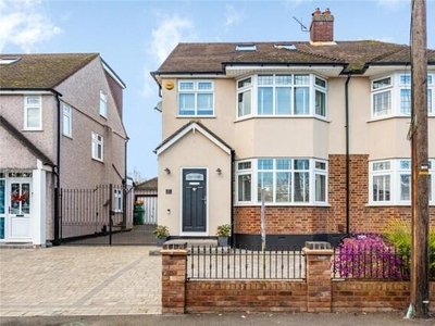 4 Bedroom Semi-detached House For Sale In Rise Park