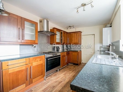 4 bedroom terraced house for sale Newcastle Upon Tyne, NE6 5NT