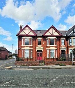 6 Bedroom Semi-detached House For Sale In Crewe