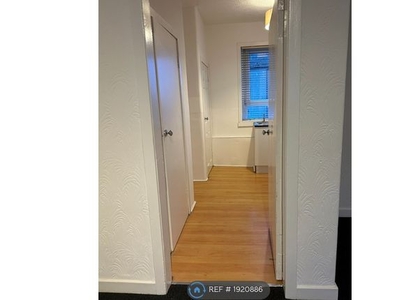 Flat to rent in Old Avenue, Auchinleck, Cumnock KA18