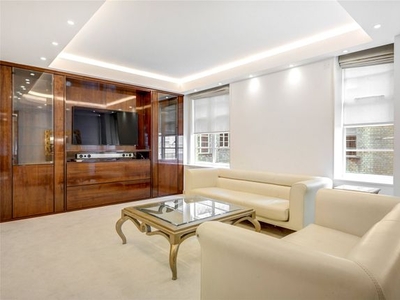 Flat to rent in Lowndes Square, Knightsbridge SW1X