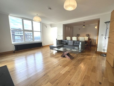 Flat to rent in St John's Wood Park, St John's Wood NW8