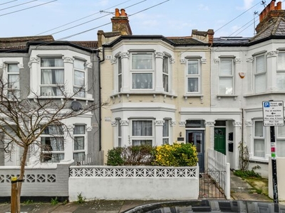 Terraced house to rent in Letchworth Street, Tooting Broadway SW17