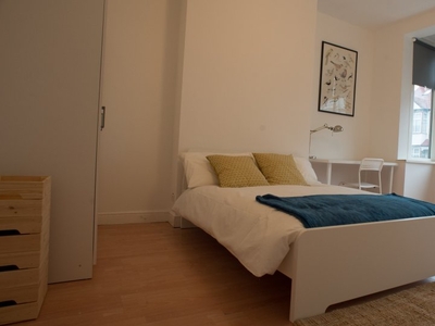 Room for rent in 5-Bedroom Apartment in Tooting, London