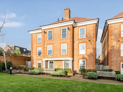Semi-detached house to rent in Ashridge Close, London N3