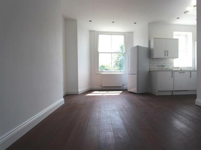 2 Bedroom Apartment For Rent In Kentish Town