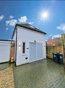 2 Bedroom Detached House For Sale In Bournemouth, Dorset