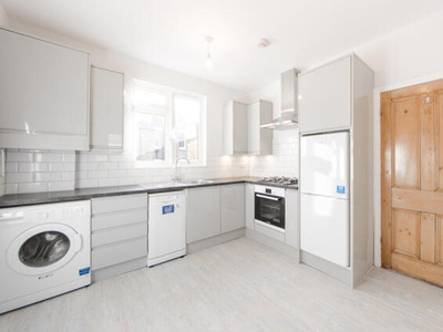 2 Bedroom Flat For Rent In Shepherds Bush