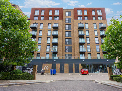 3 Bedroom Apartment For Sale In Surrey Quays