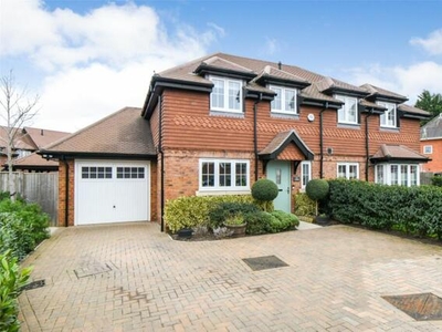 3 Bedroom Semi-detached House For Sale In Hook, Hampshire