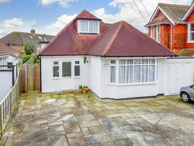 4 Bedroom Chalet For Sale In Worthing